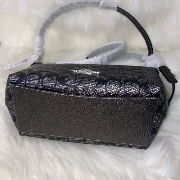 Coach 🩶🖤🩶 signature purse New - Picture 8 of 16